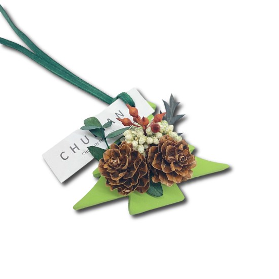 Matcha green Christmas tree dried flower aromatherapy pendant